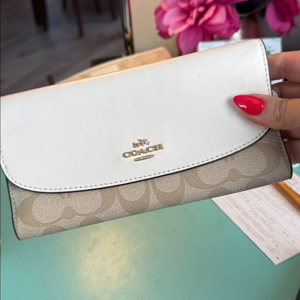 Coach White and Cream Women's Wallet fold leather coin card clutch wristlet - Picture 3 of 10